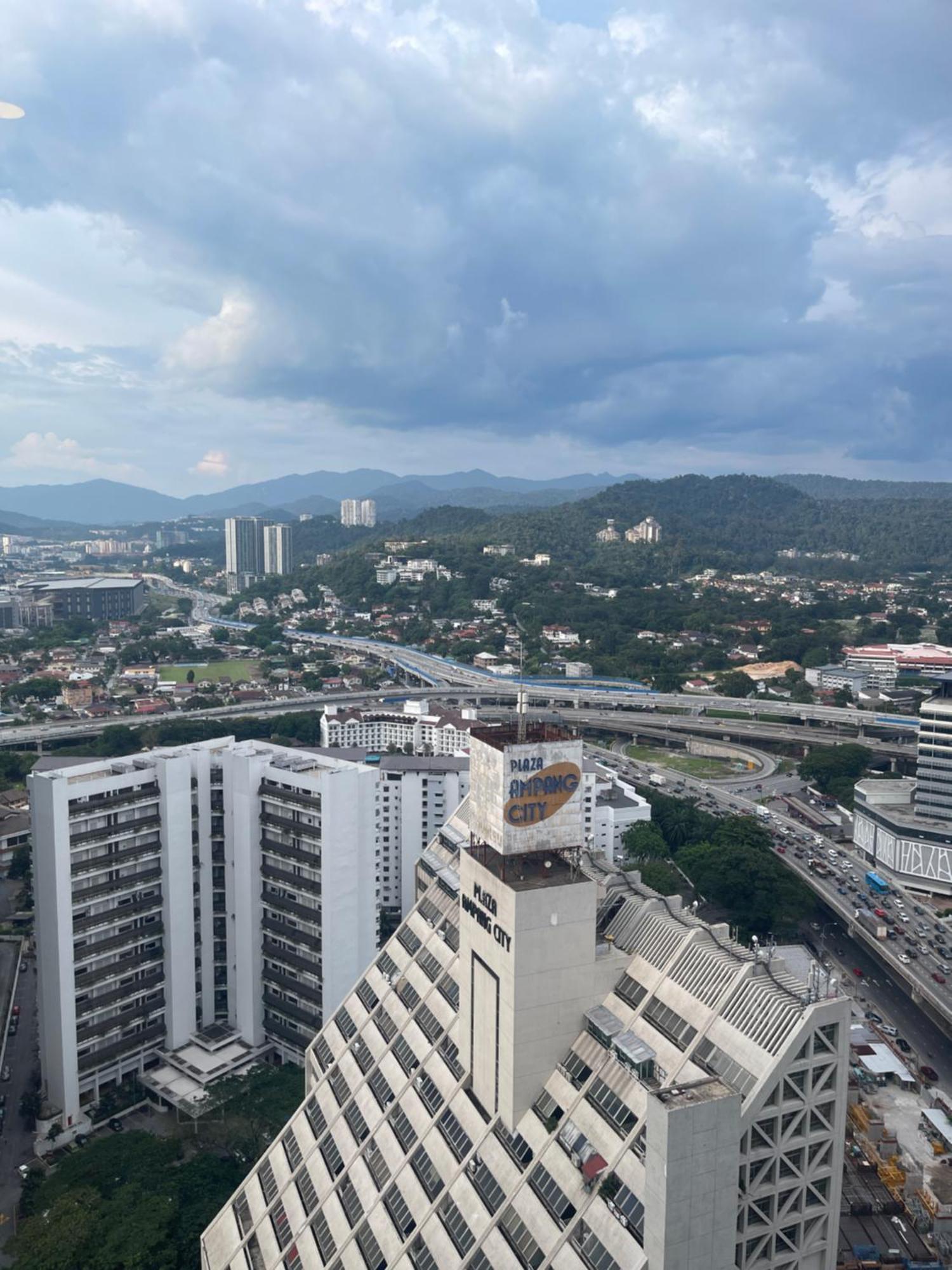 M Zen Den Apartemen *